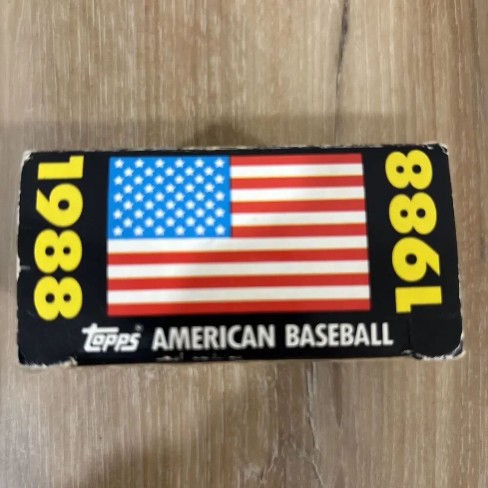 Topps American Baseball Picture Cards Collectors Box Brand New Open Box 88 Cards